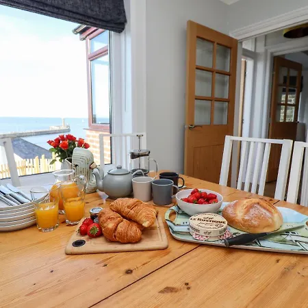 Holiday home Mariner's Watch Whitby