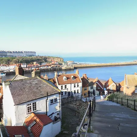 Holiday home Mariner's Watch Whitby