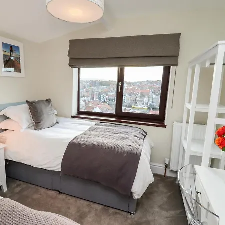 Mariner's Watch Holiday home Whitby