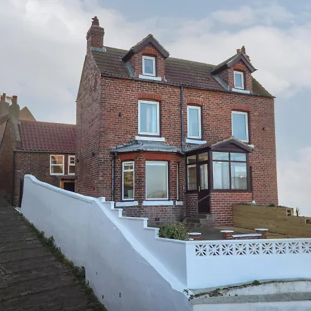 Mariner's Watch Holiday home Whitby