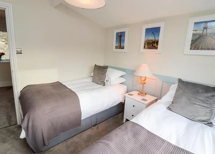 Mariner's Watch ウィットビー